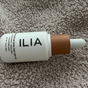 Ilia Super Serum shade 10